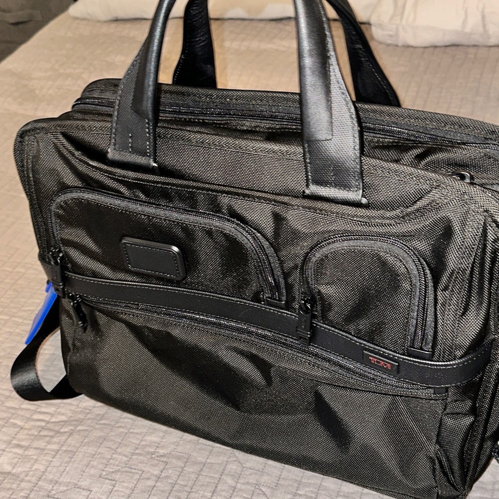TUMI - Alpha Compact Large Screen Laptop Brief
